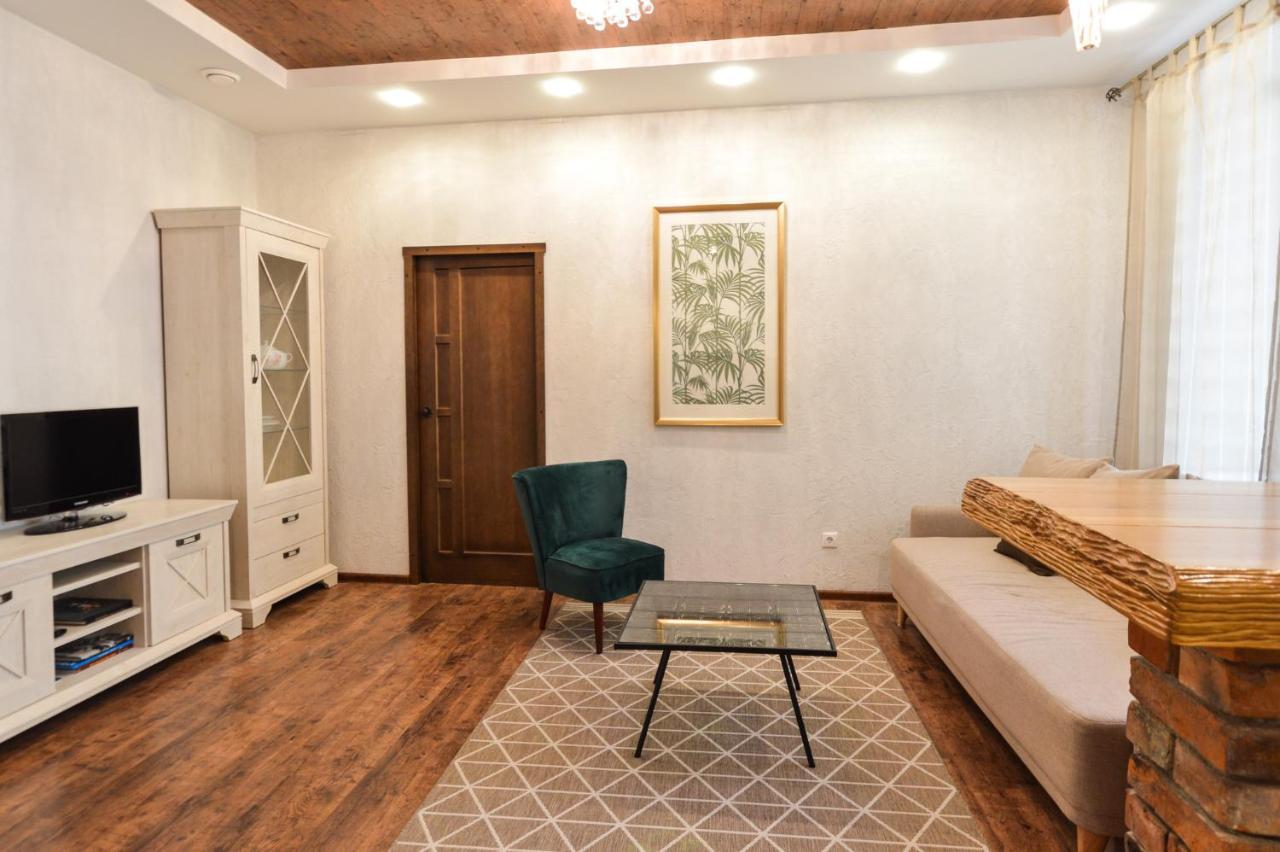 Courtyard Gallery Apartment With Free Parking كاوناس المظهر الخارجي الصورة